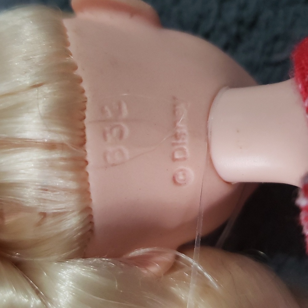 DISNEY DOLL - Picture 9 of 10